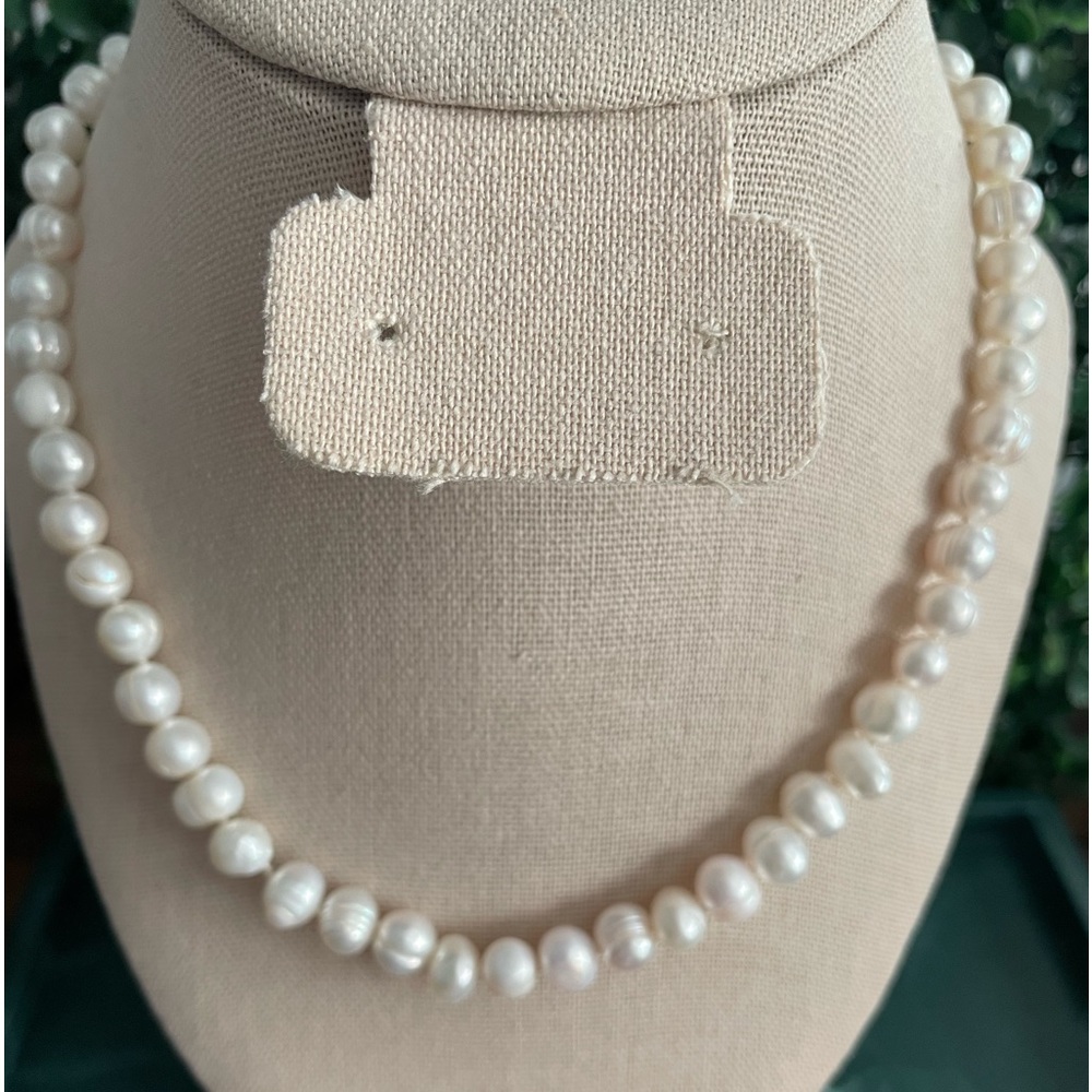 Genuine freshwater, high quality pearl necklace. Handmade and brand new.